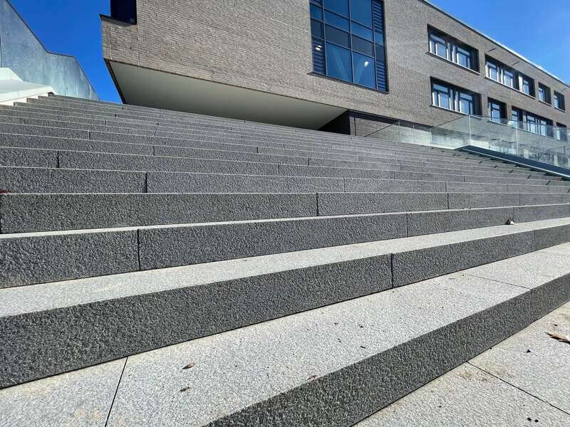 Treppe aus Granit aestivate