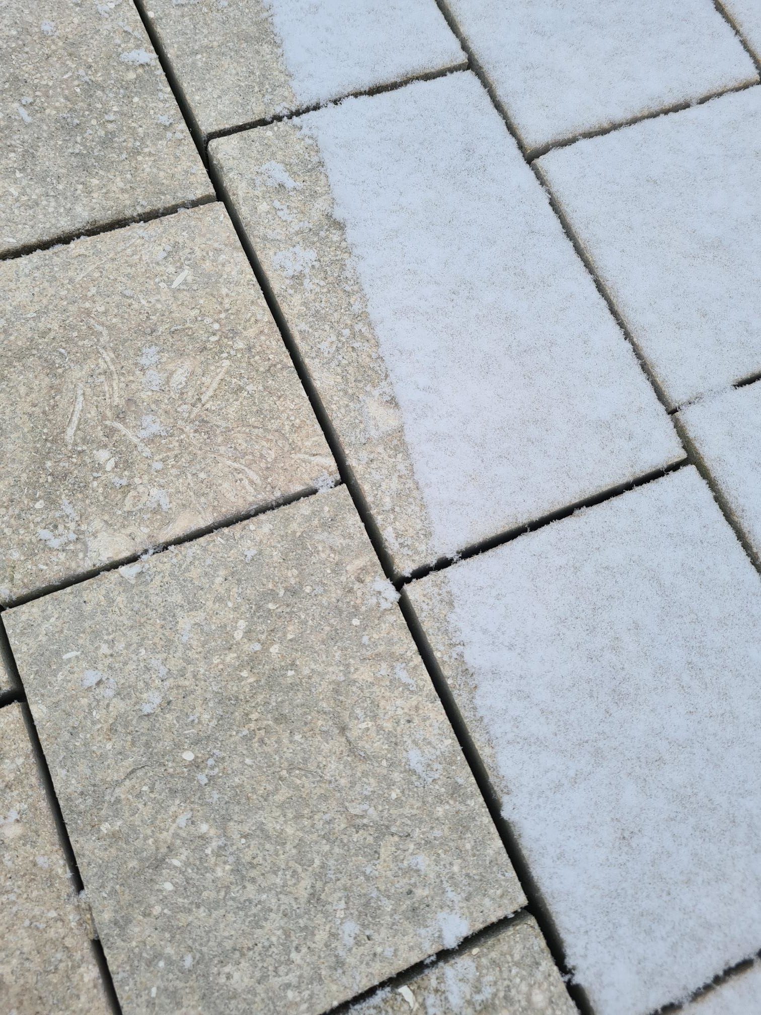 Oliva Terrassenplatten mit Schnee aestivate